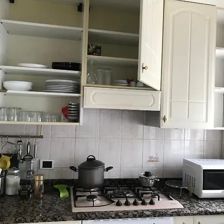 Lucca/Tr Хостел Милан